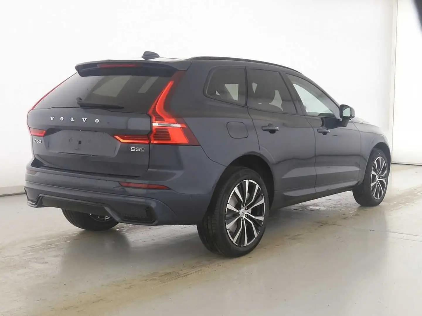 Volvo XC60 B5 B AWD Plus Dark Blau - 2