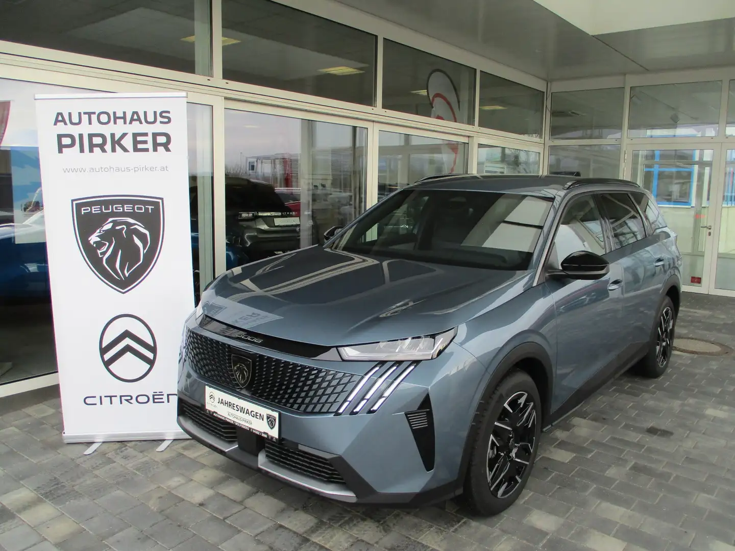 Peugeot 5008 Hybrid 145 Allure Blau - 1