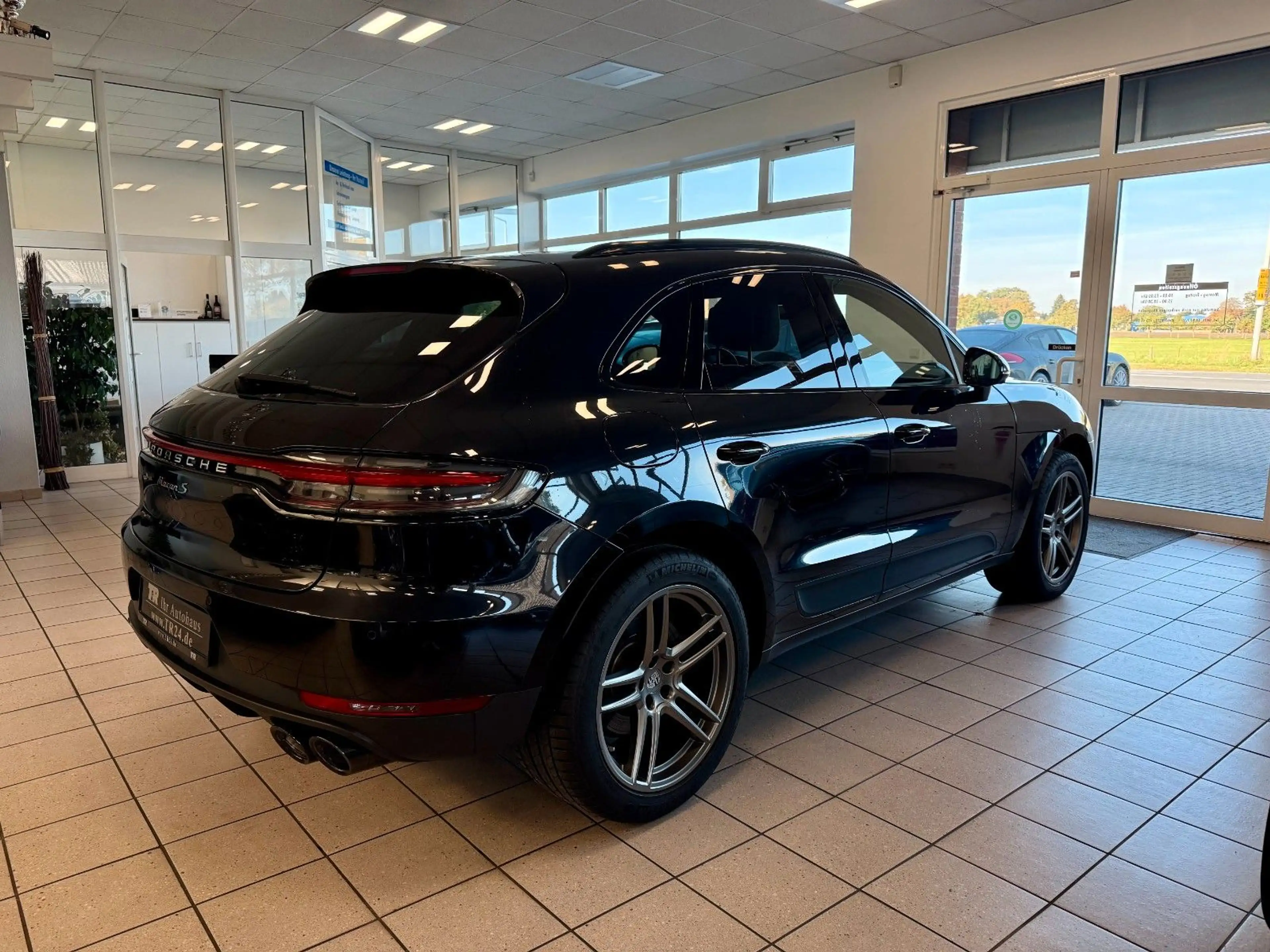 Porsche Macan S Panorama/Luftfederung/20Zoll/BOSE — photo 5