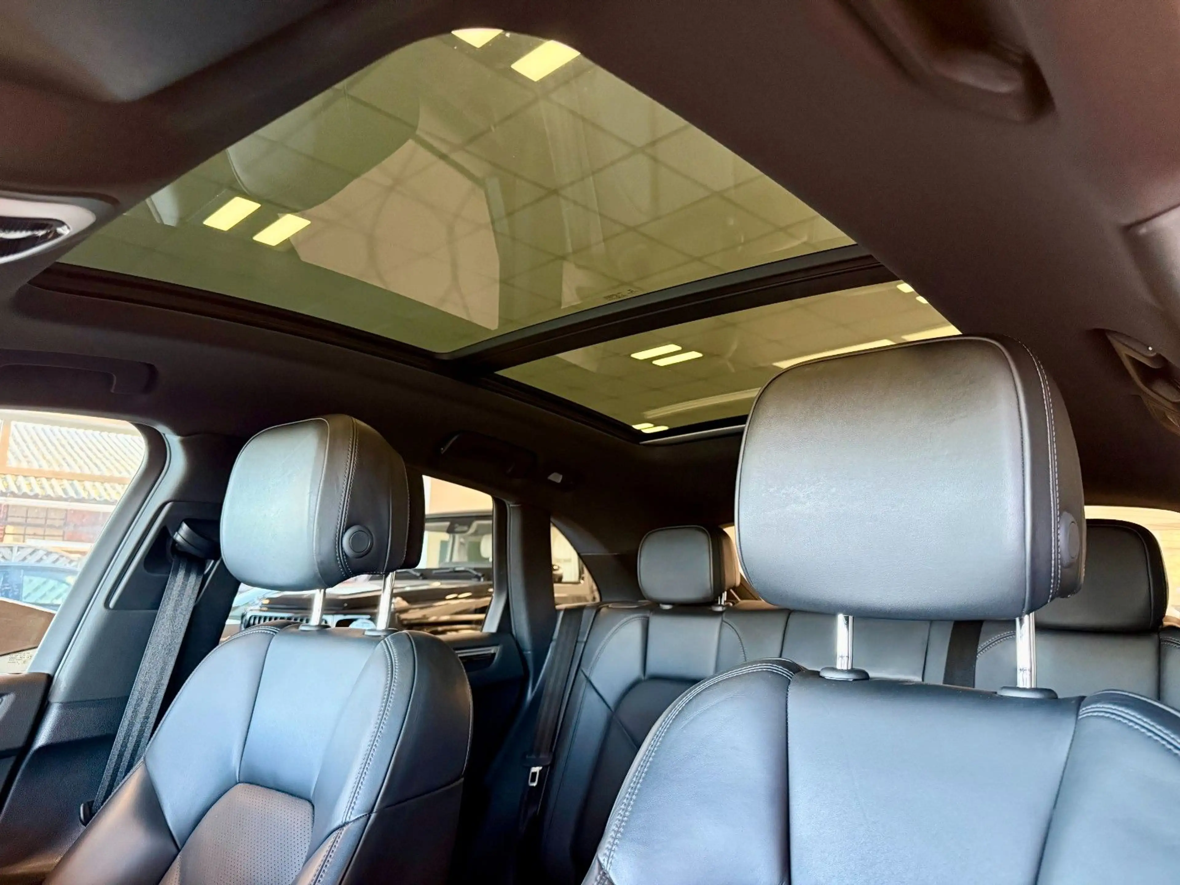 Porsche Macan S Panorama/Luftfederung/20Zoll/BOSE — photo 7