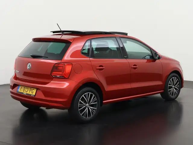 Volkswagen Polo view 4