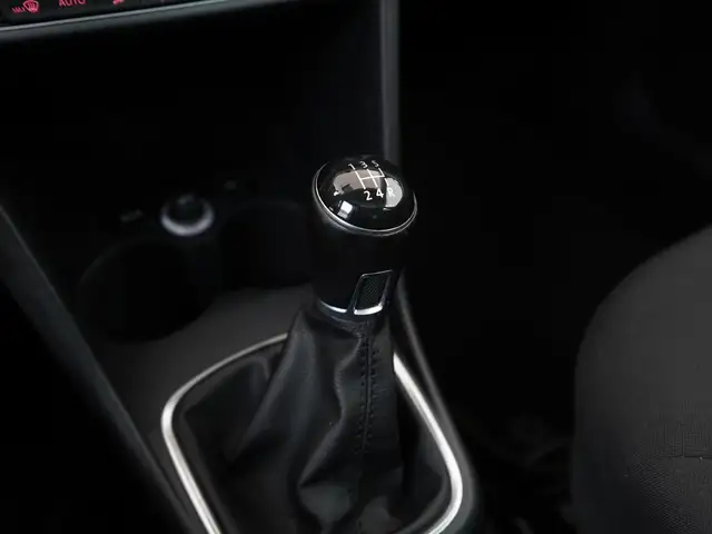 Volkswagen Polo view 10