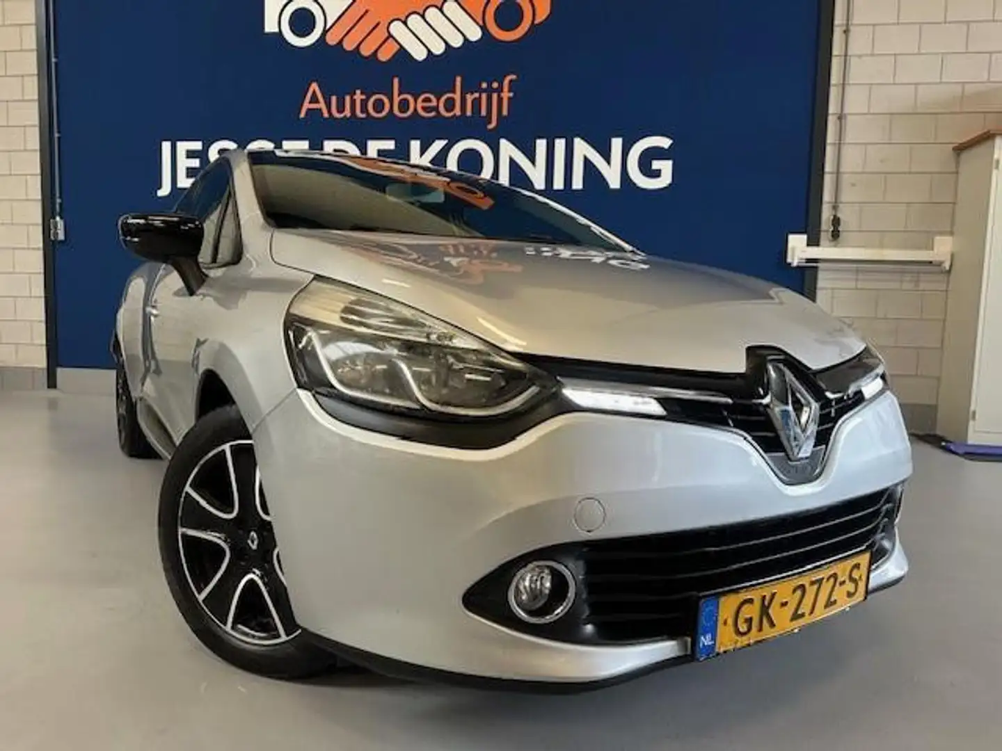 Renault Clio 0.9 TCe Dynamique / bj.2015 / kleur: grijs/ 5 deur Gris - 2