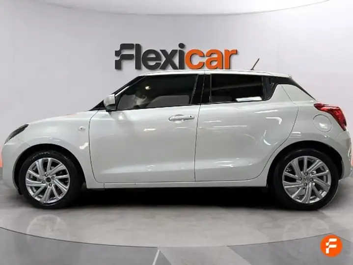 Suzuki Swift 1.2 GLE Mild Hybrid 2021, foto 5