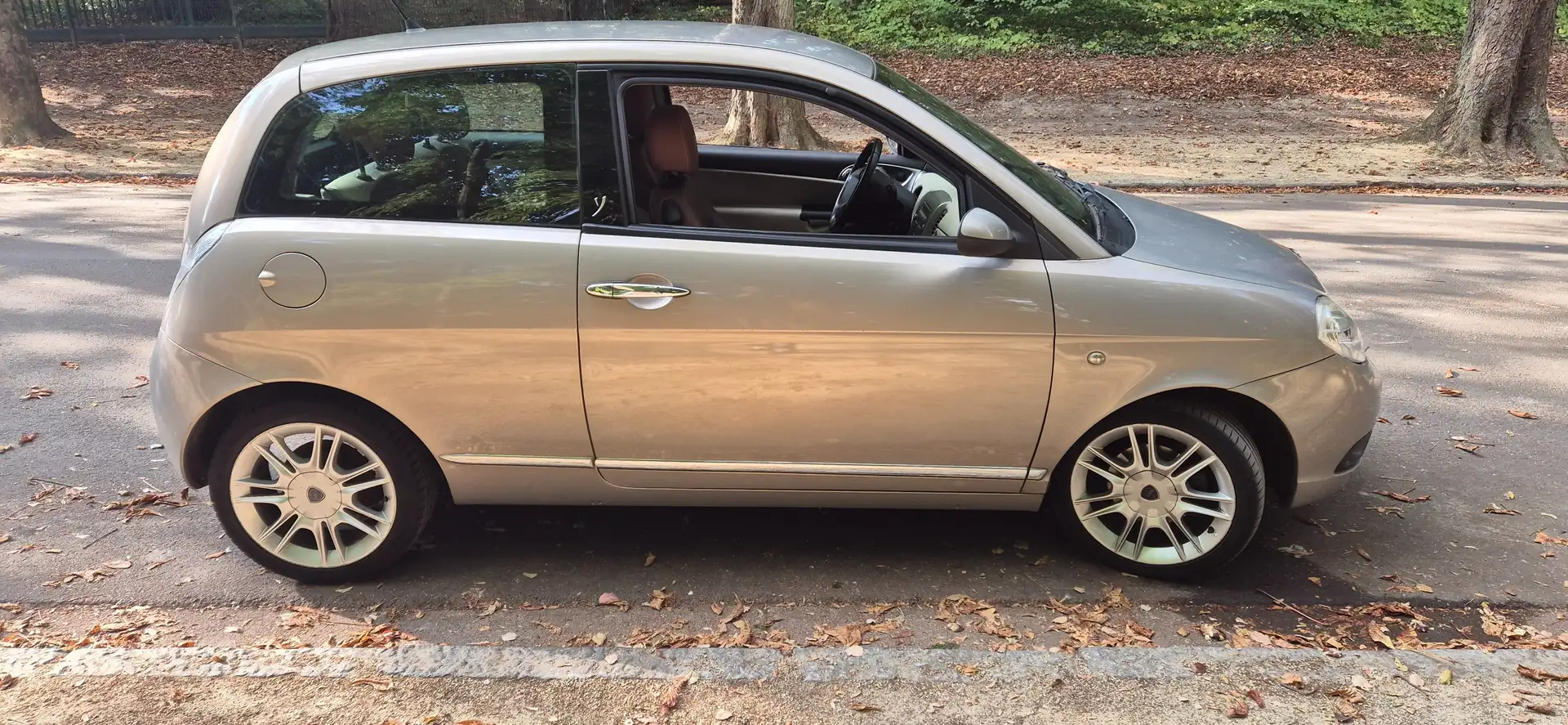 Lancia Ypsilon Ypsilon 1.4i ESSENCE  133000 KM .GARANTIE 12 MOIS Gris - 1