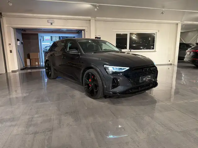 Audi Q8 e-tron 340PK QUATTRO * FULL BLACK PACK * CAR PLAY * LEDER