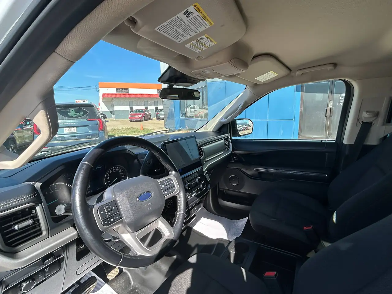 Ford Expedition снимка Ford Expedition