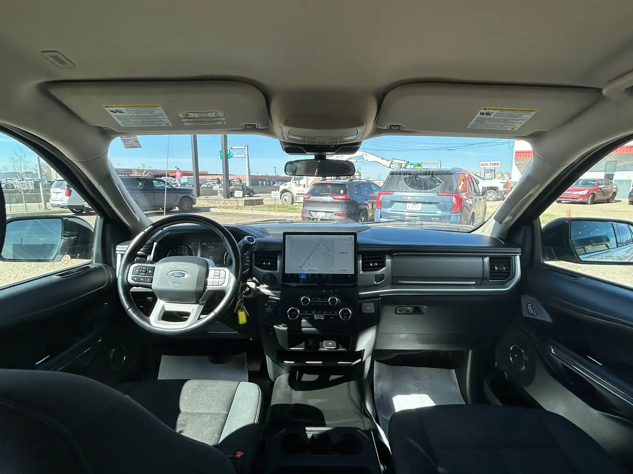 Ford Expedition снимка Ford Expedition