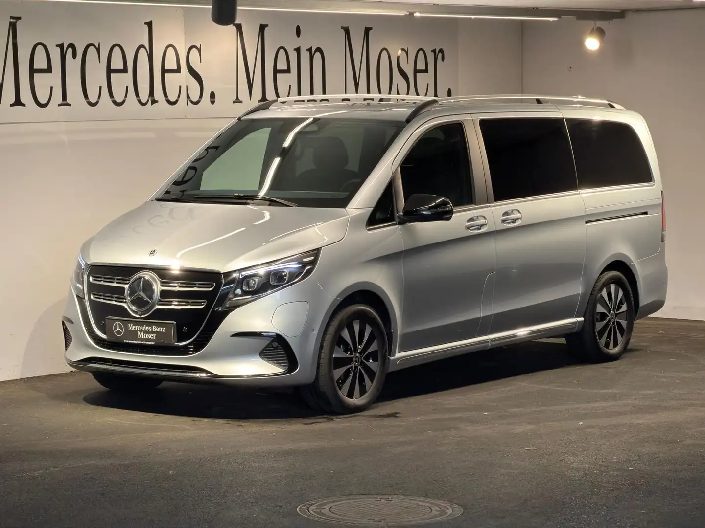 Mercedes-Benz EQV 300 AVANTGARDE Lang Silber - 2