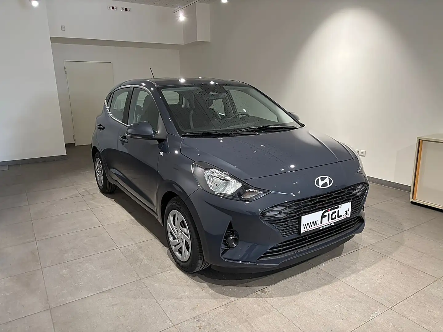 Hyundai i10 1,0 Jubilé Grau - 2