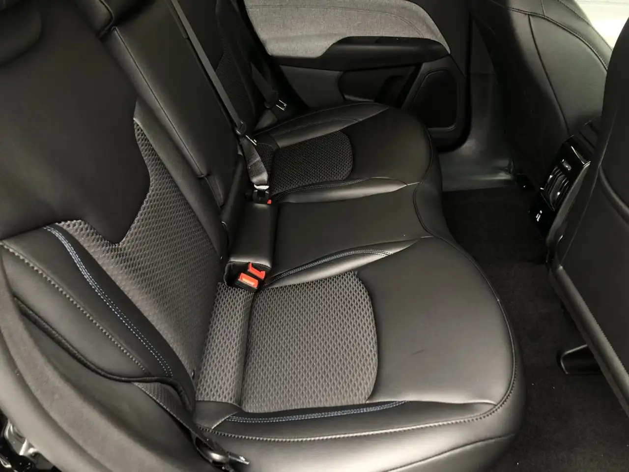 Jeep Compass снимка Jeep Compass
