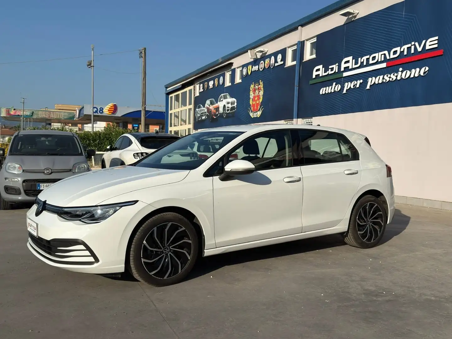 Volkswagen Golf 1.0 eTSI EVO DSG Life Bianco - 1
