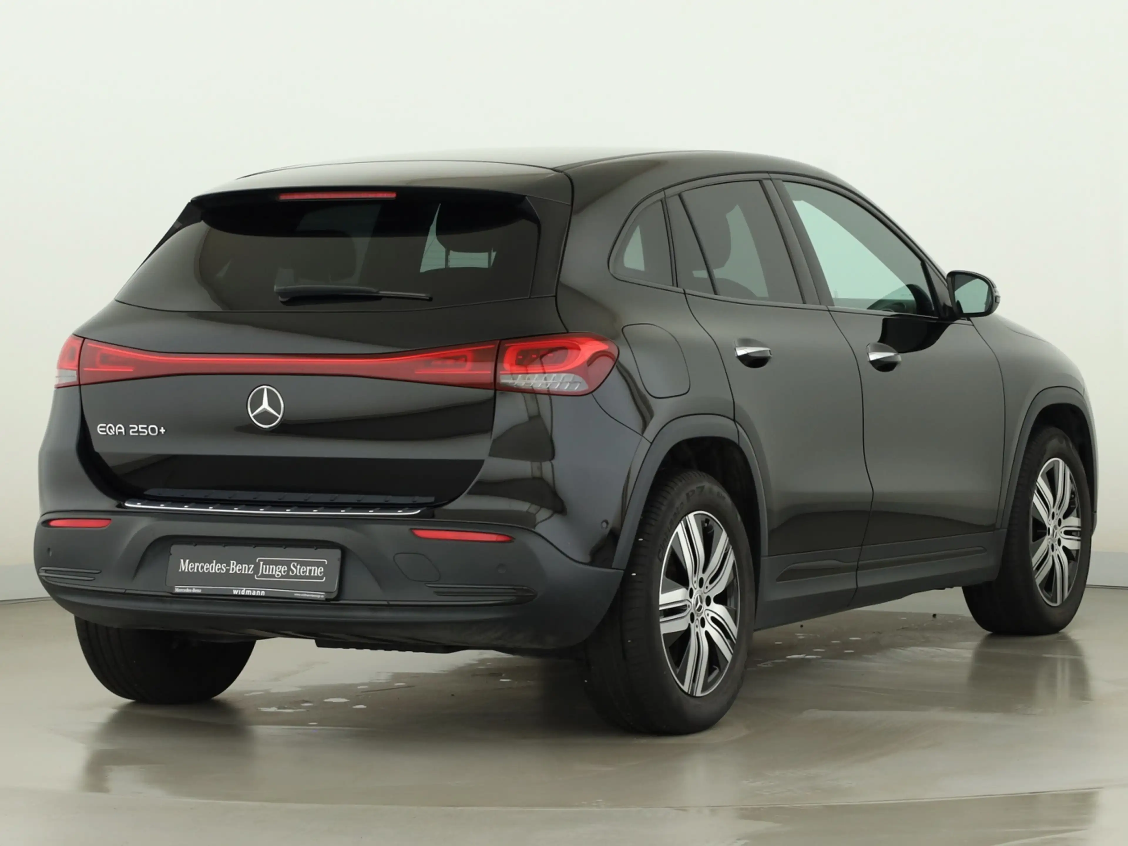Mercedes-Benz EQA 250 + *Progressive*Memory*Distronic*el.Heck** — photo 2
