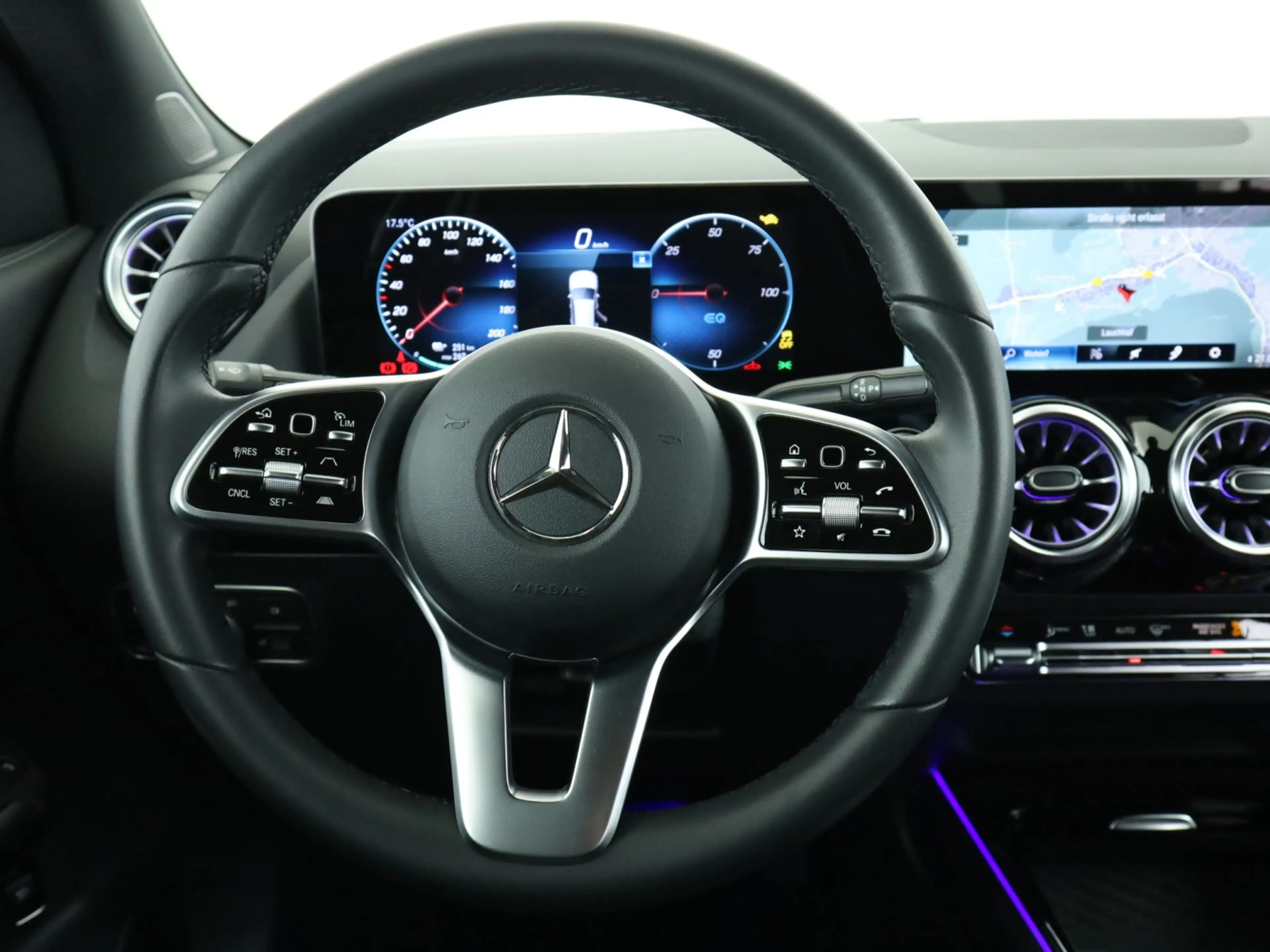 Mercedes-Benz EQA 250 + *Progressive*Memory*Distronic*el.Heck** — photo 11