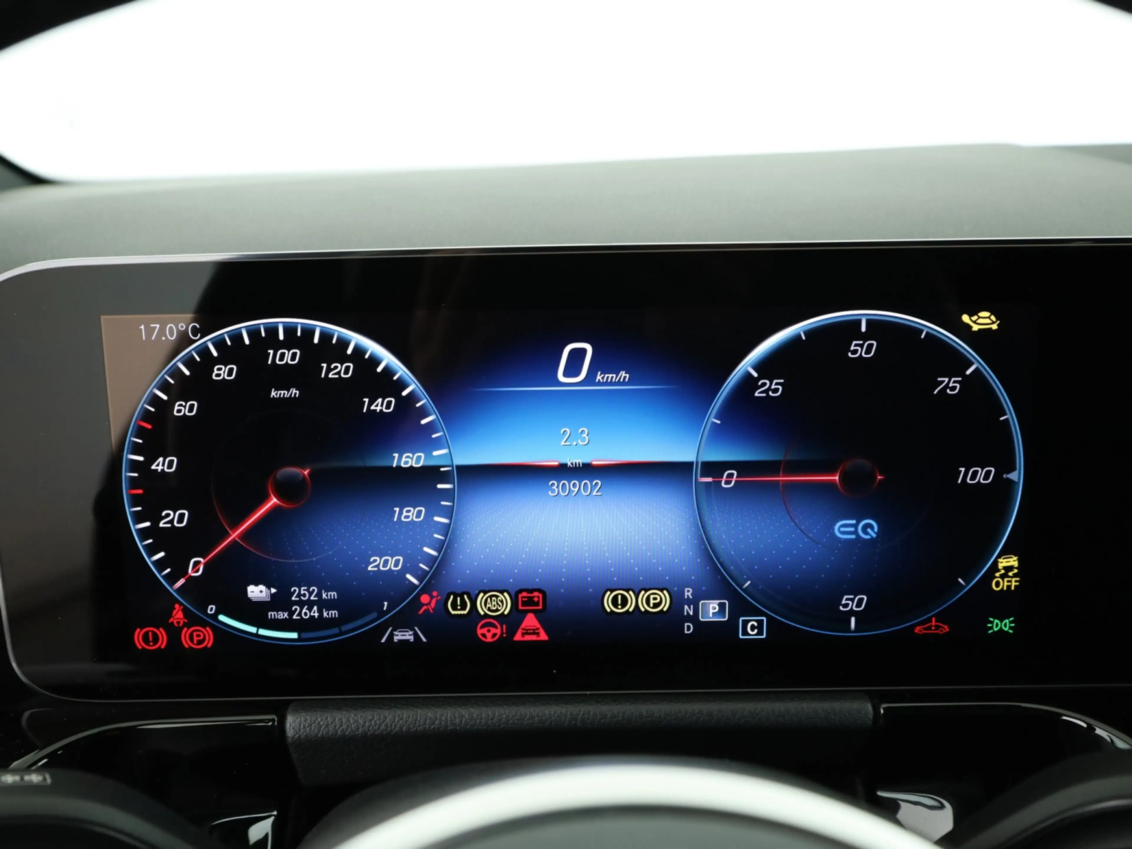 Mercedes-Benz EQA 250 + *Progressive*Memory*Distronic*el.Heck** — photo 12