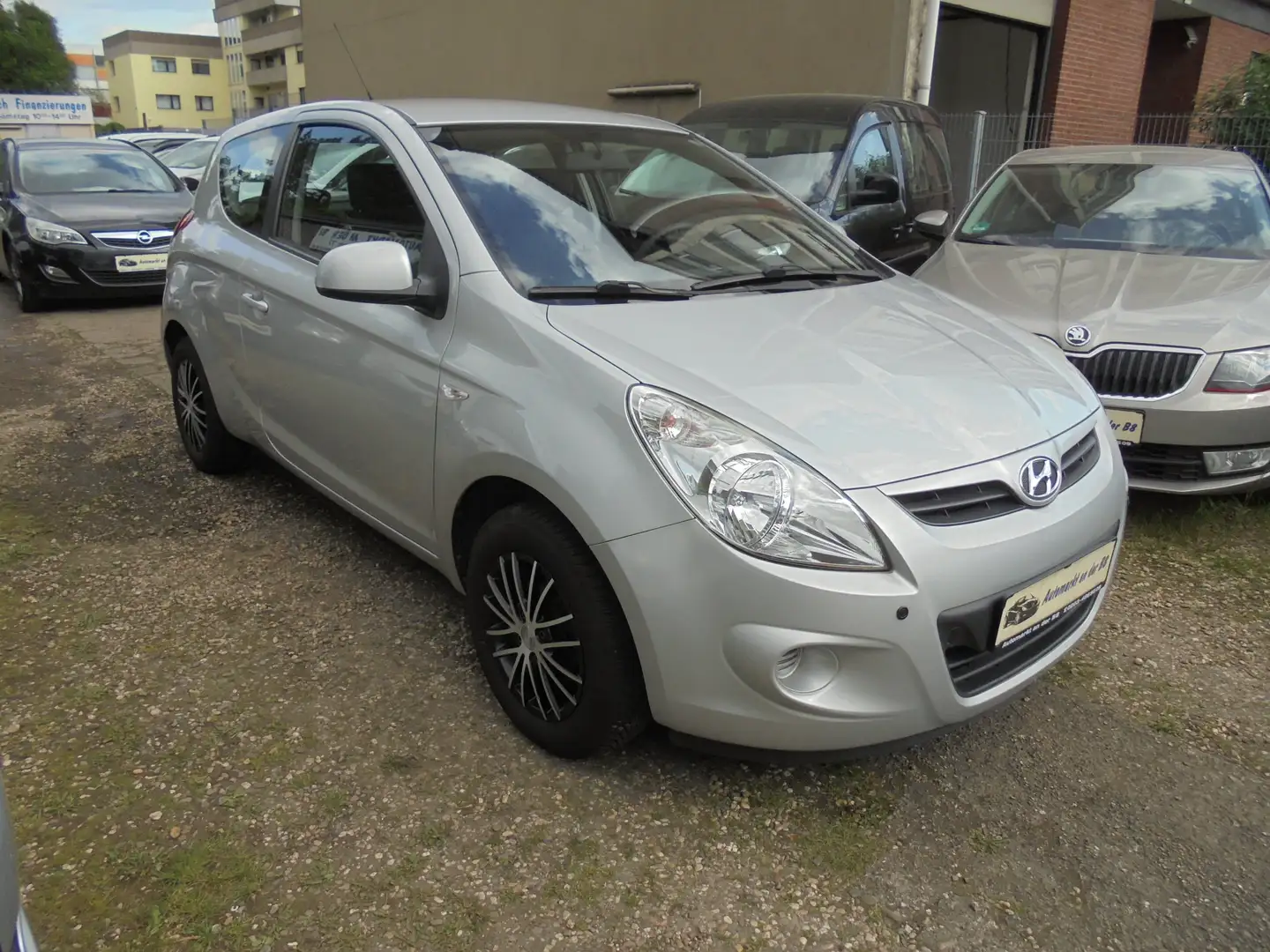 Hyundai i20 1.2 UEFA EURO 2012 Edition Klima,PDC,2-Hand!!! Argent - 1