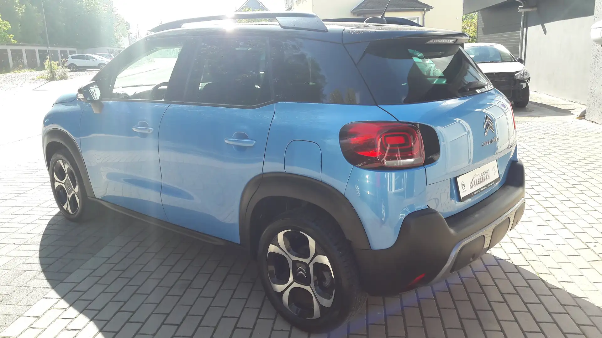 Citroen C3 Aircross Shine/Grip C./Aluf./Navigation/ Radio DAB/ Allwett Blau - 2