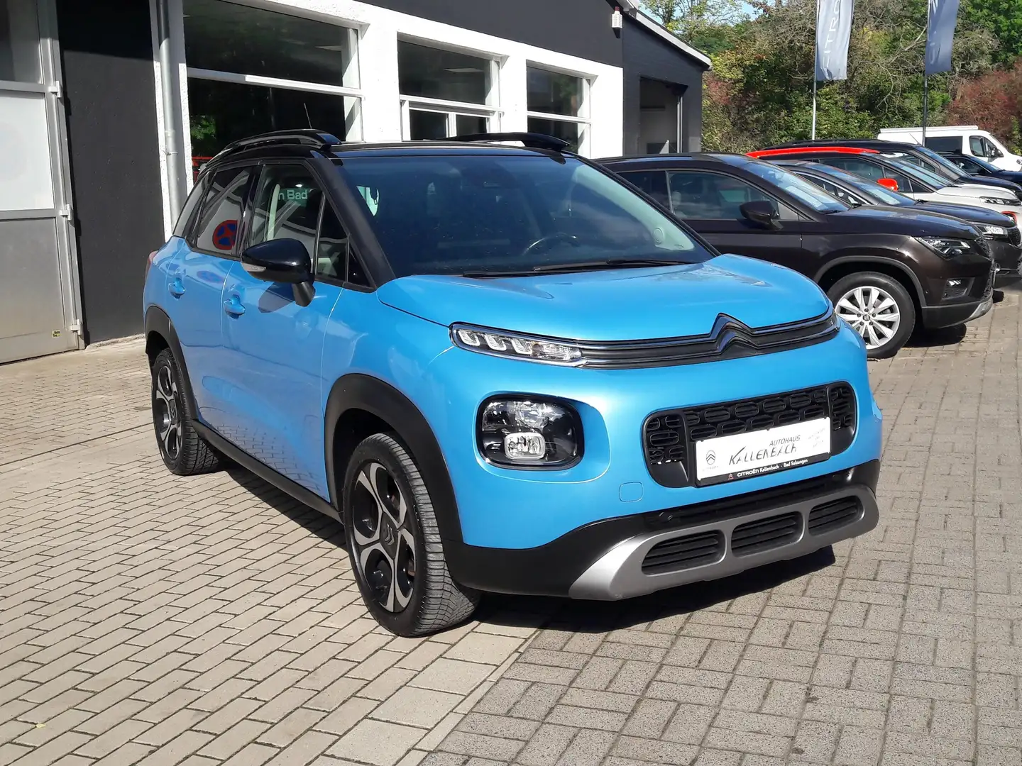 Citroen C3 Aircross Shine/Grip C./Aluf./Navigation/ Radio DAB/ Allwett Blau - 1