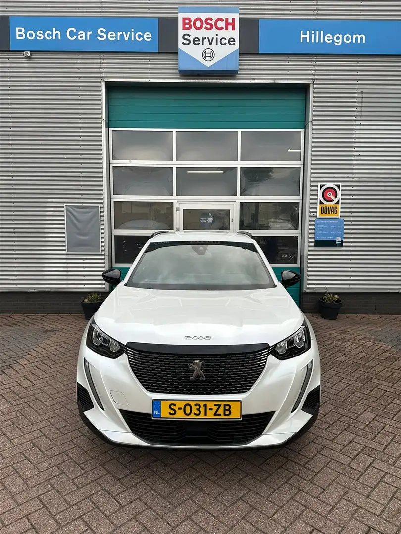 Peugeot 2008 1.2 Puretech 100pk Allure Pack Weiß - 2