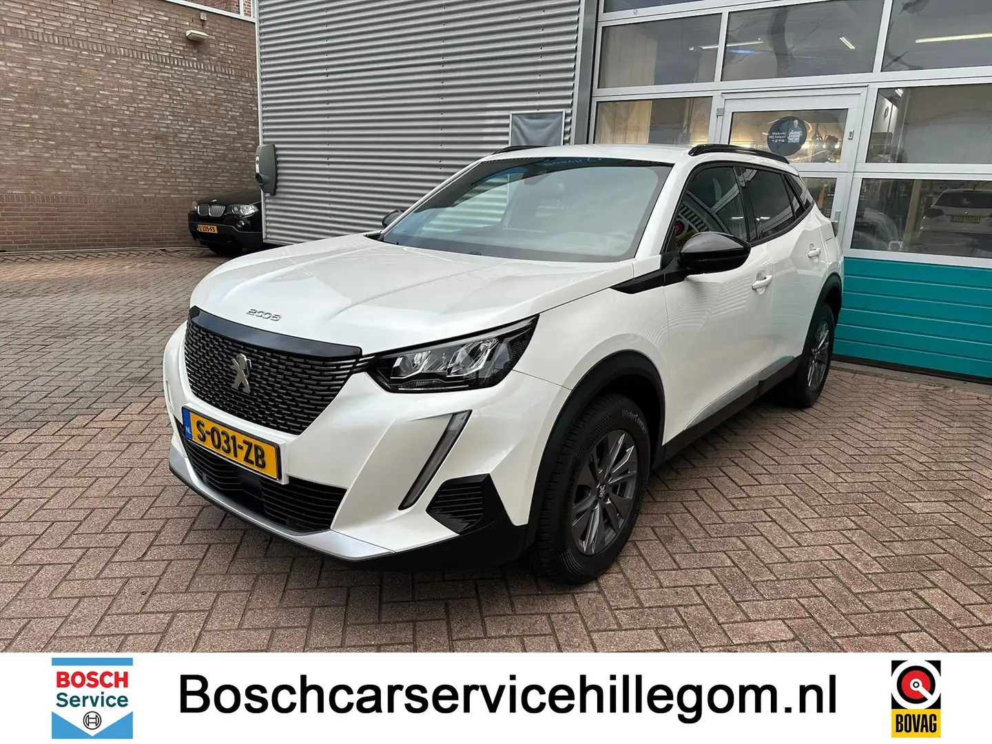 Peugeot 2008 1.2 Puretech 100pk Allure Pack Weiß - 1