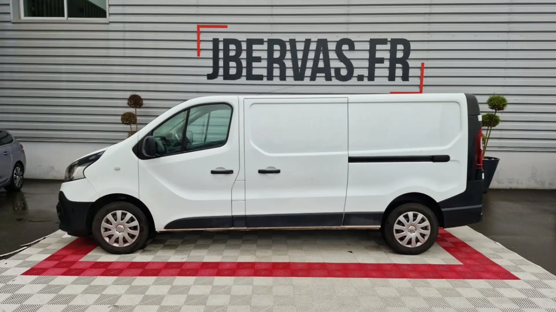Renault Trafic FOURGON l2h1 1200 kg dci 125 energy e6 grand confort Blanc - 1