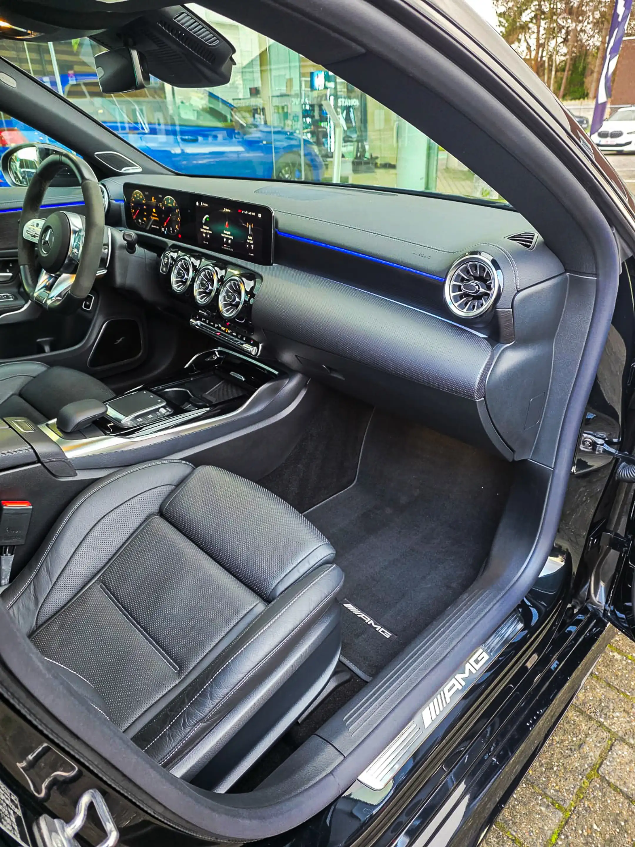 Mercedes-Benz CLA 35 AMG Shooting Full/Bucket/Burmester/360/Pano/Garantie — photo 13
