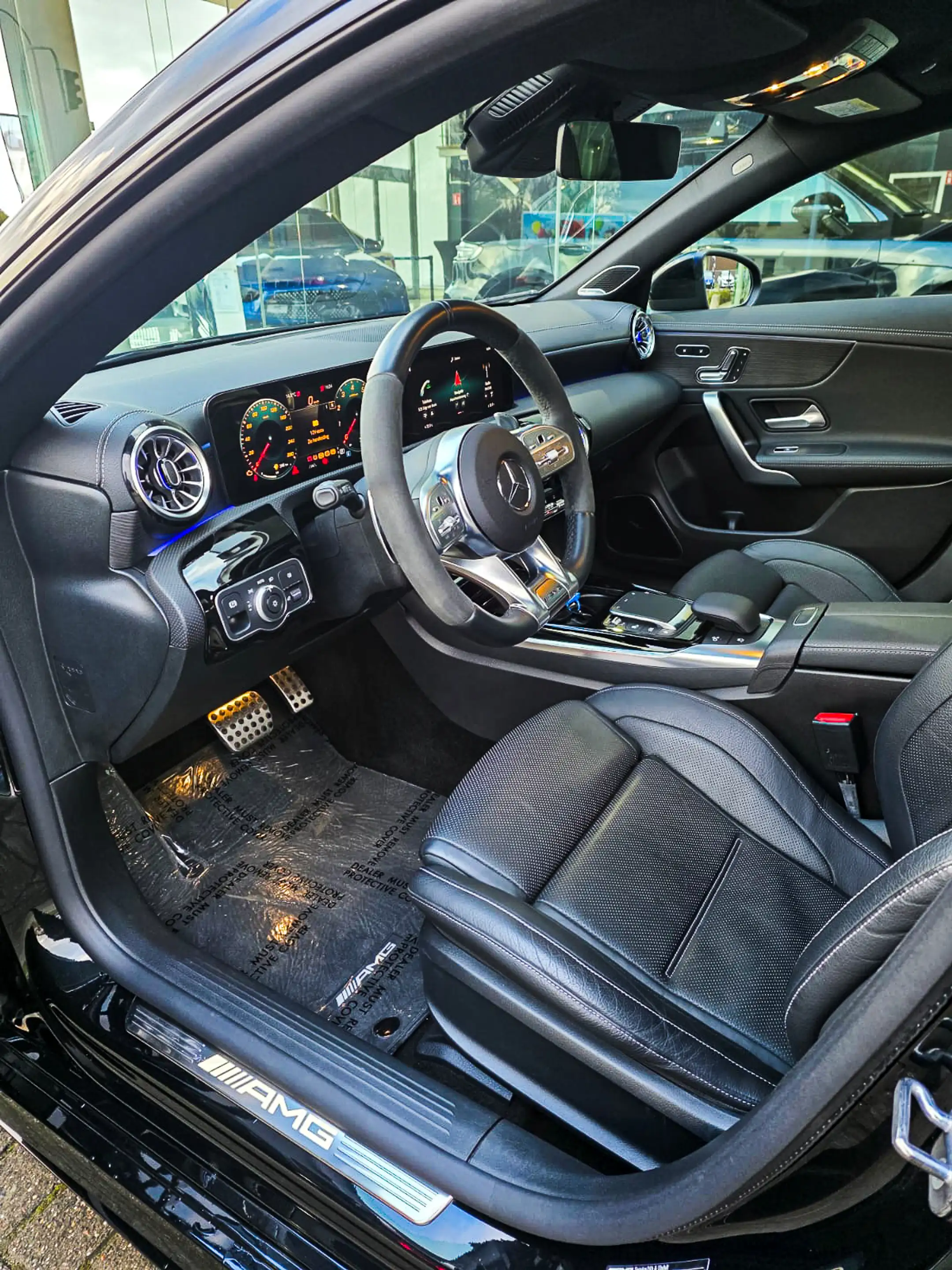 Mercedes-Benz CLA 35 AMG Shooting Full/Bucket/Burmester/360/Pano/Garantie — photo 11