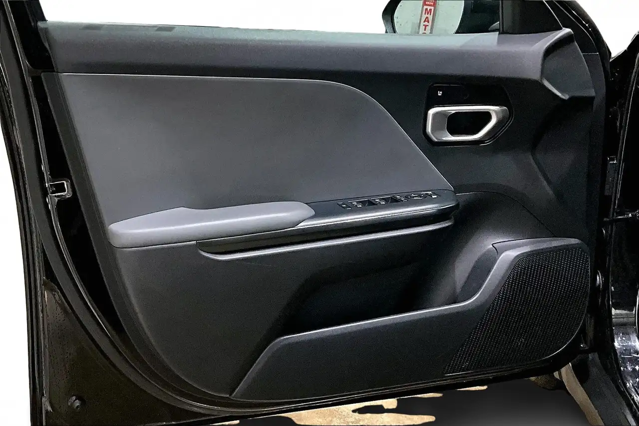 Kia K4 снимка Kia K4