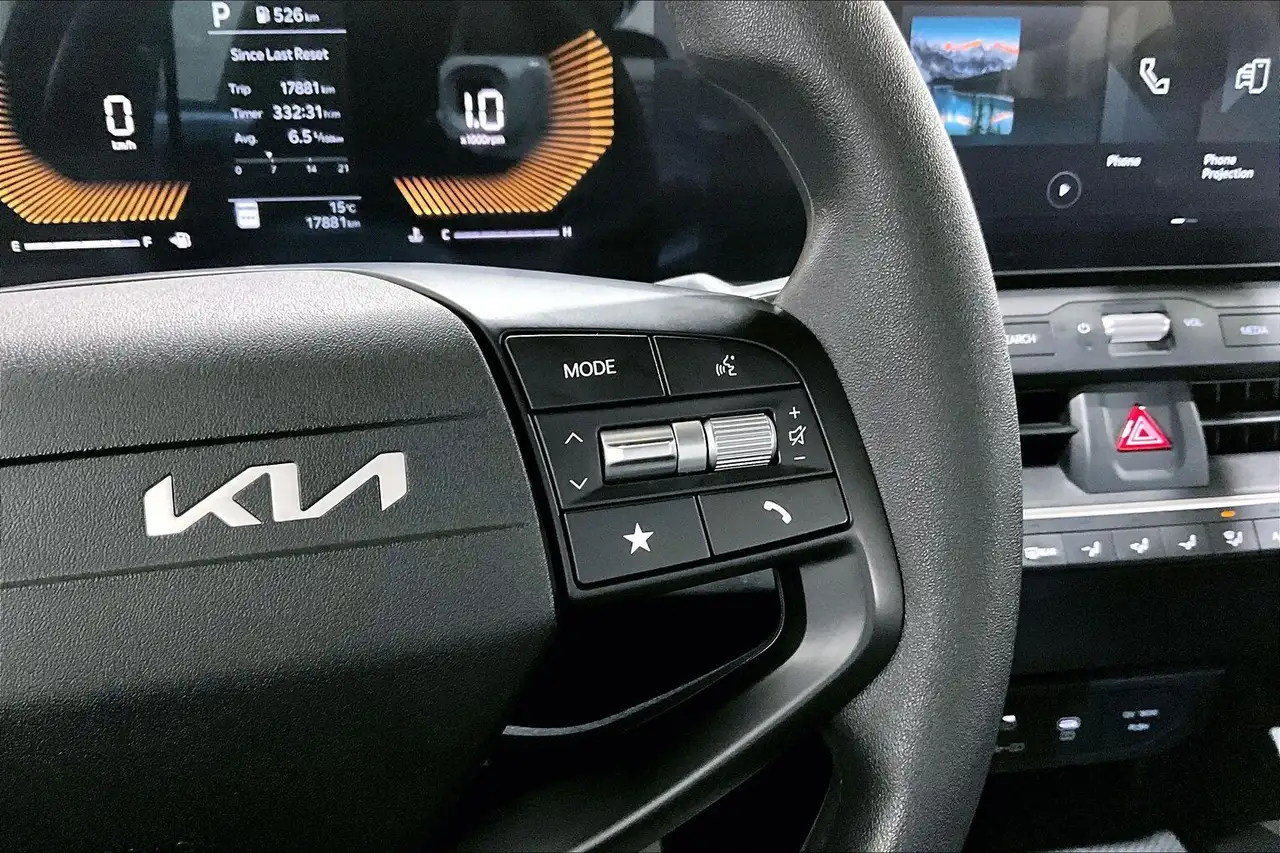 Kia K4 снимка Kia K4