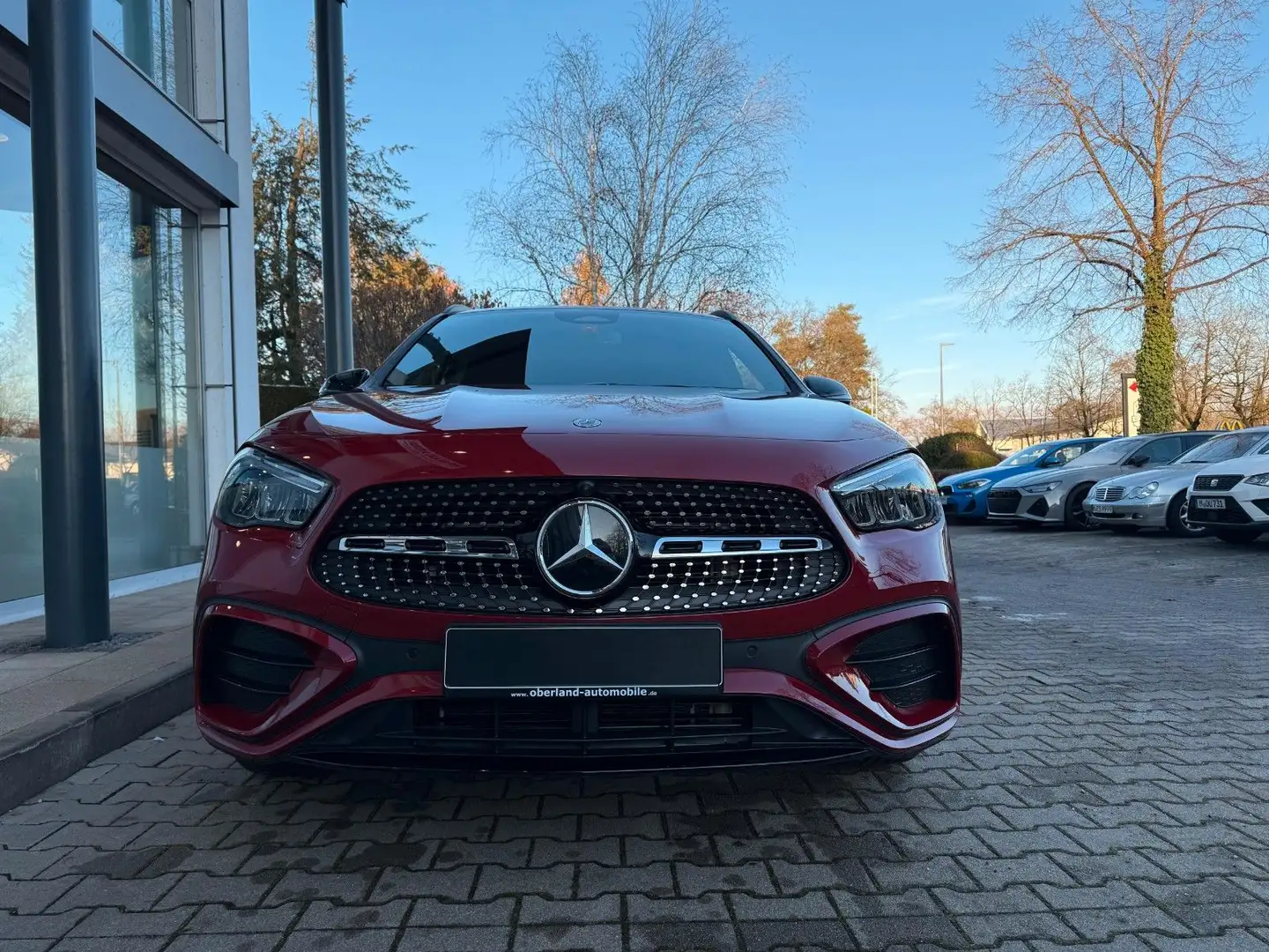 Mercedes-Benz GLA 200 / AMG LINE EDITION/ NAVI/ AHK/ SITZHZG. Rot - 2