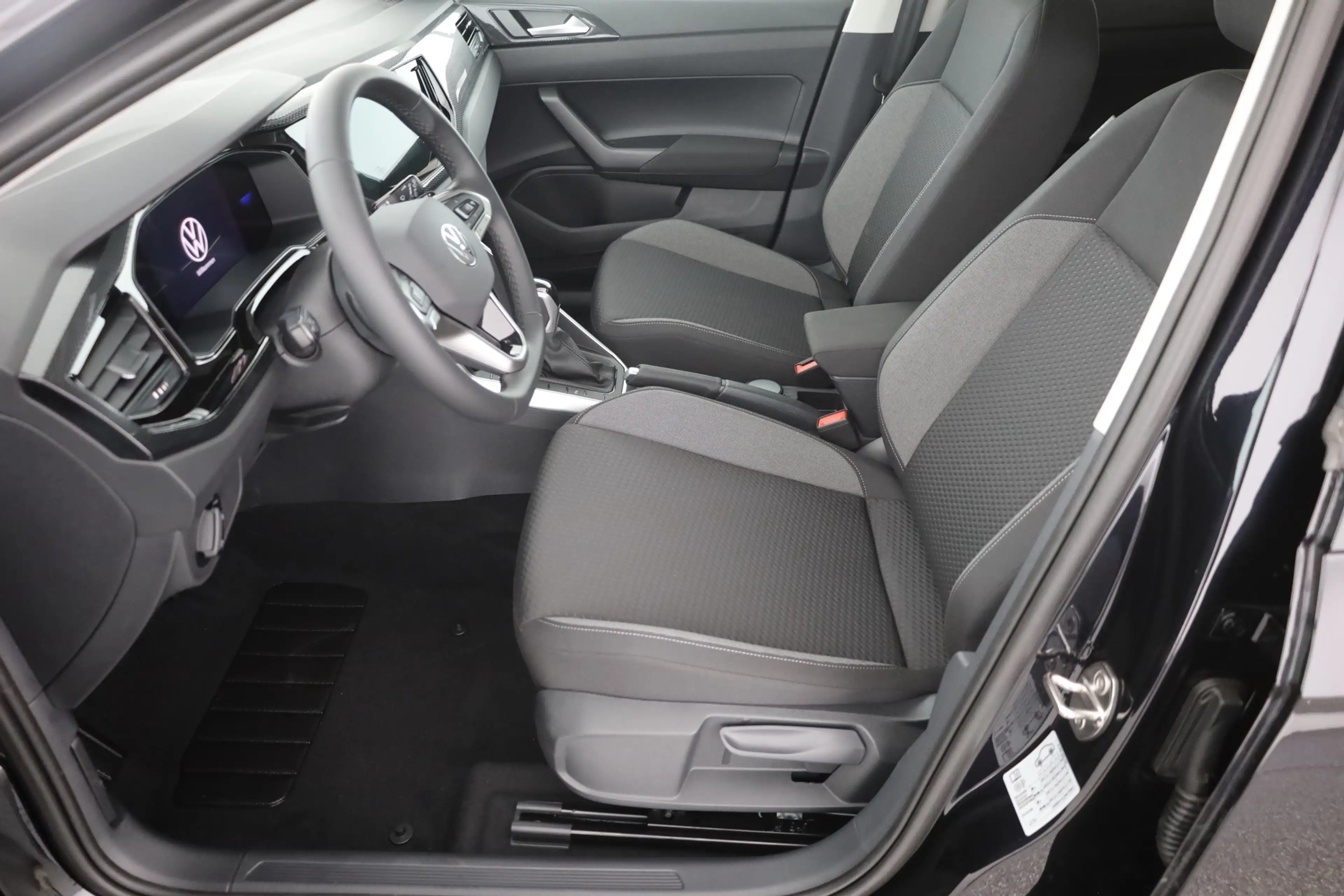 Volkswagen Taigo 1.0 TSI DSG Matrix ACC Kamera — photo 23