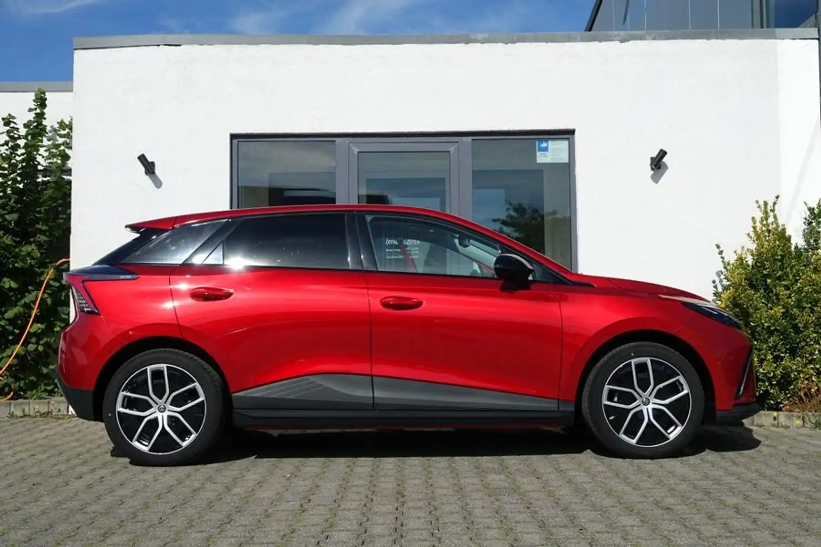 MG MG4 LUXURY 150KW 64 kWh 7J Garantie Nov25 Rot - 2