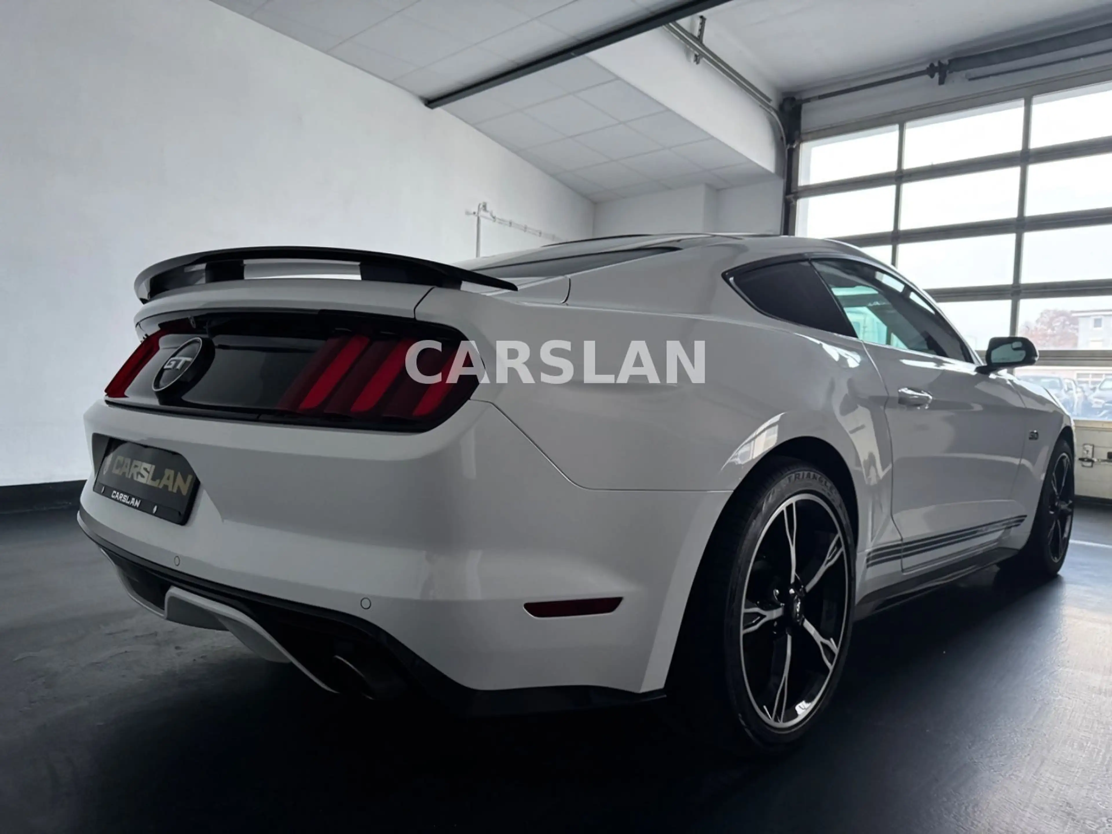 Ford Mustang 5.0 V8 SHELBY GT 500 CALIFORNIA EDITION — photo 15