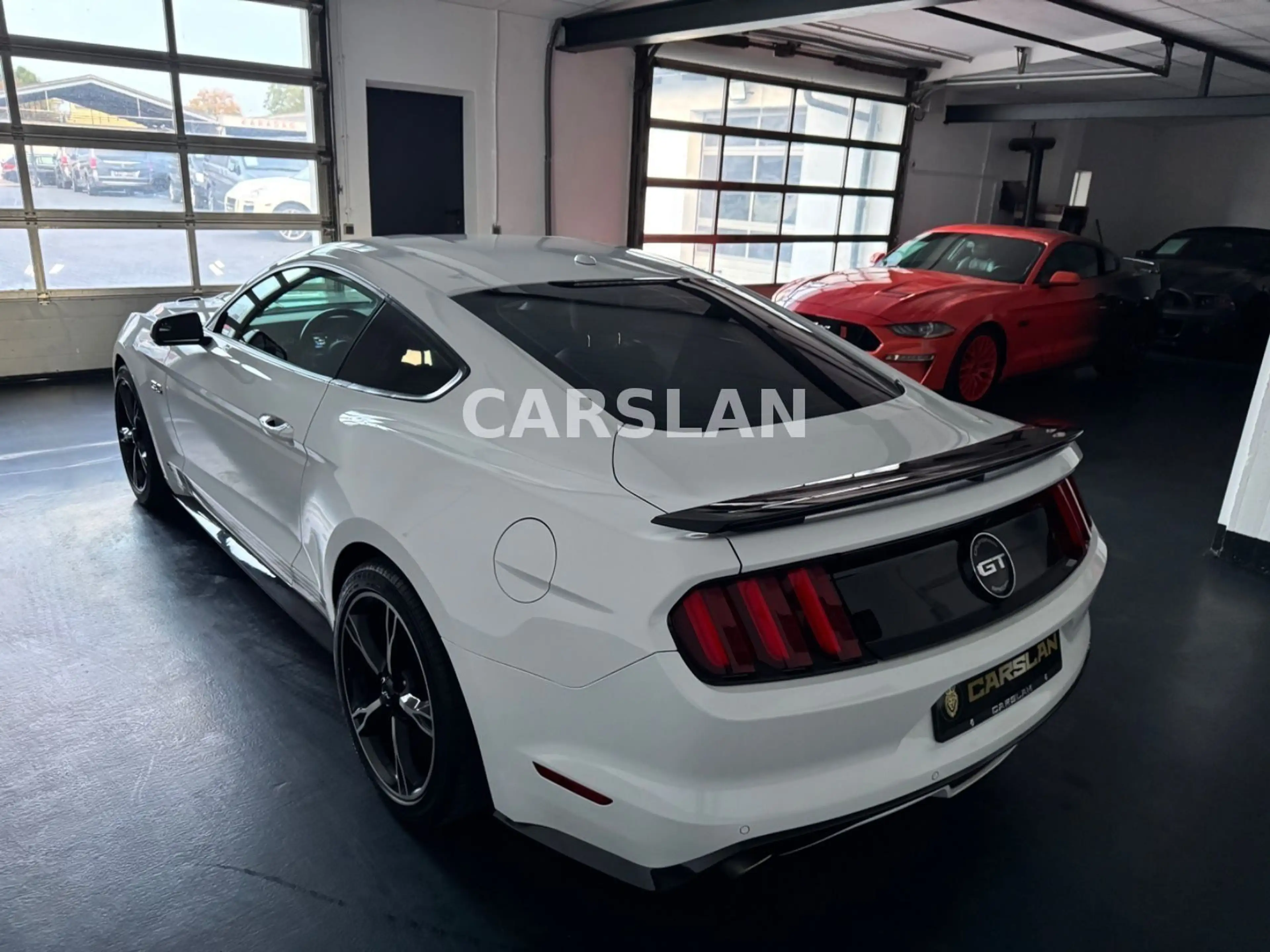 Ford Mustang 5.0 V8 SHELBY GT 500 CALIFORNIA EDITION — photo 10