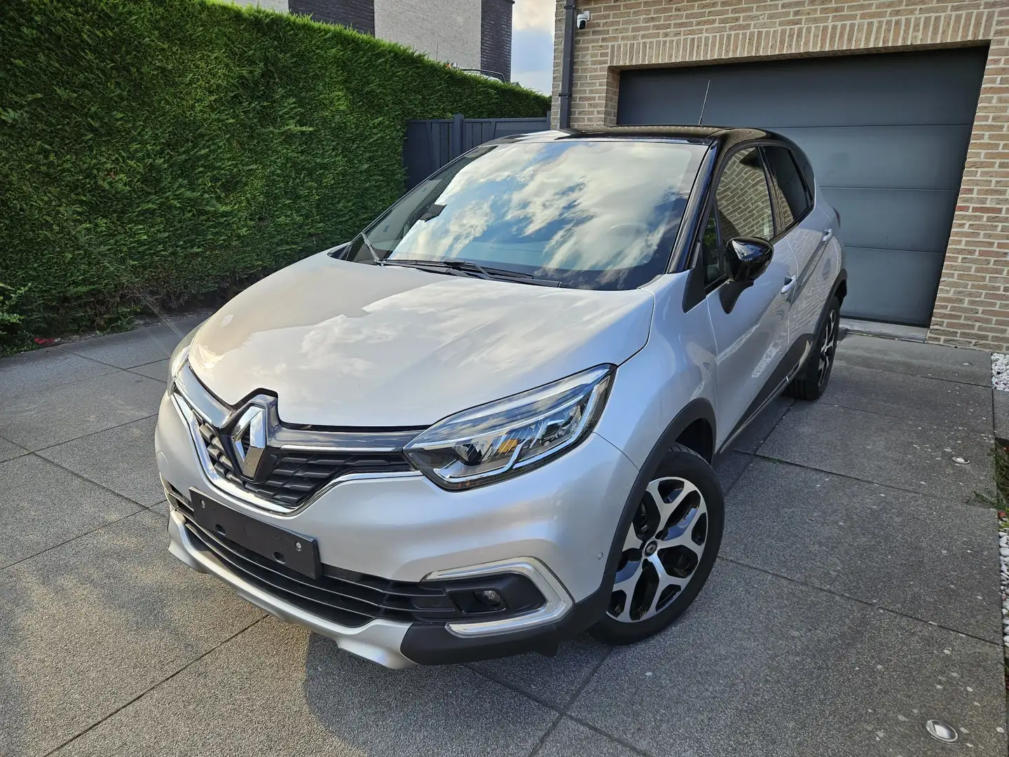 Renault Captur / CAMERA / NAVI / ** SUPER DEAL ** - 1