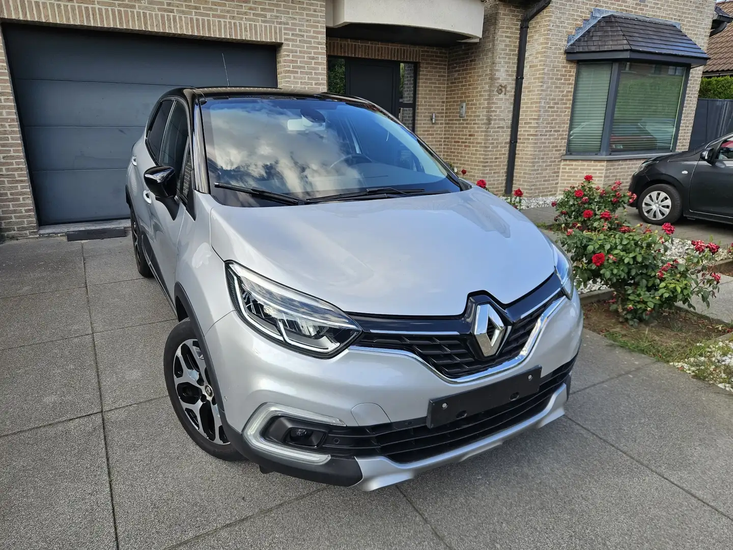 Renault Captur / CAMERA / NAVI / ** SUPER DEAL ** - 2