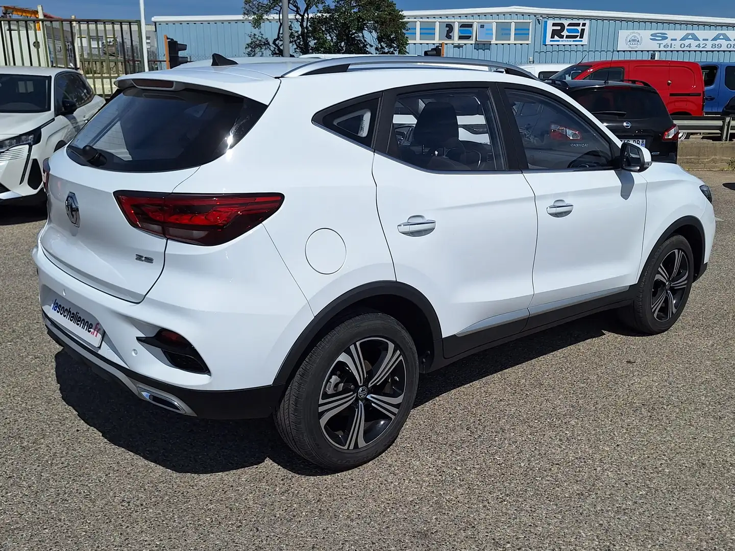 MG ZS 1.5L VTI-Tech 106ch 2WD Comfort Blanc - 2