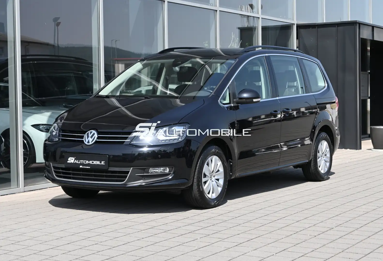 Volkswagen Sharan 1.4 TSI OPF DSG *ACC*7-SITZER*KAMERA*ACTIVE LIGHT* Schwarz - 1