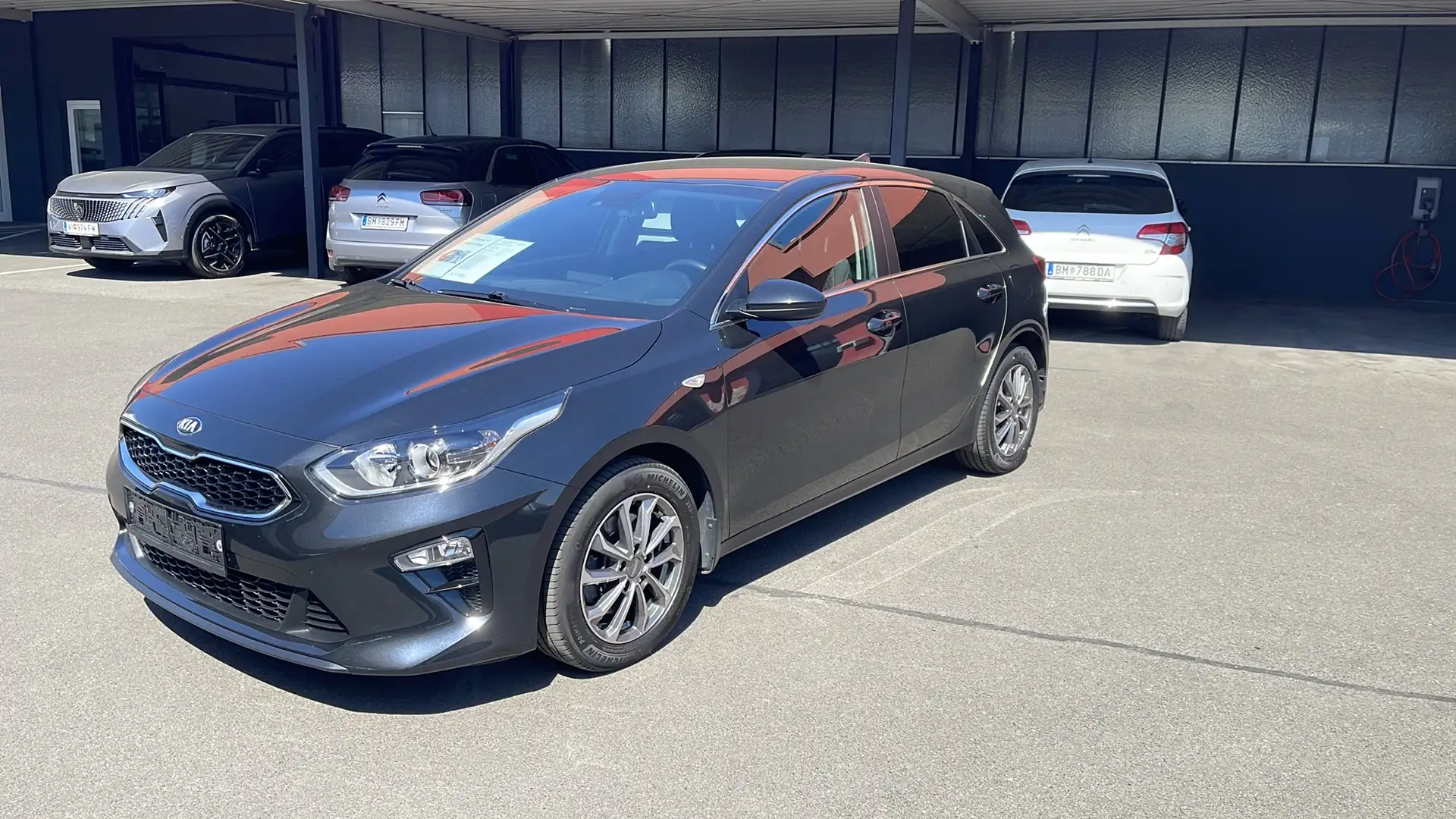 Kia Ceed / cee'd 1,6 CRDi 48V Silber Negro - 1