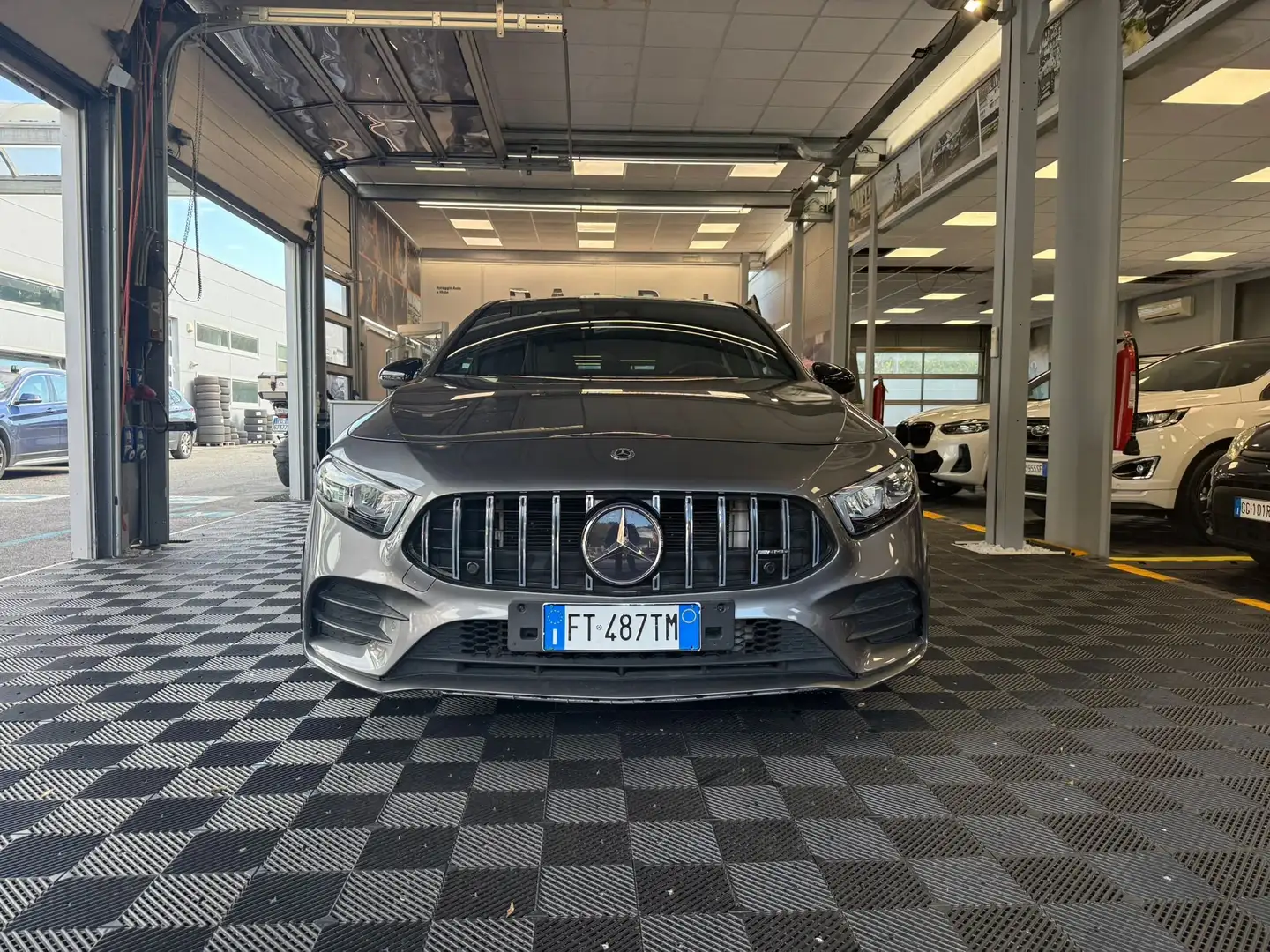 Mercedes-Benz A 220 Classe A - W177 Premium auto AMG Grigio - 2