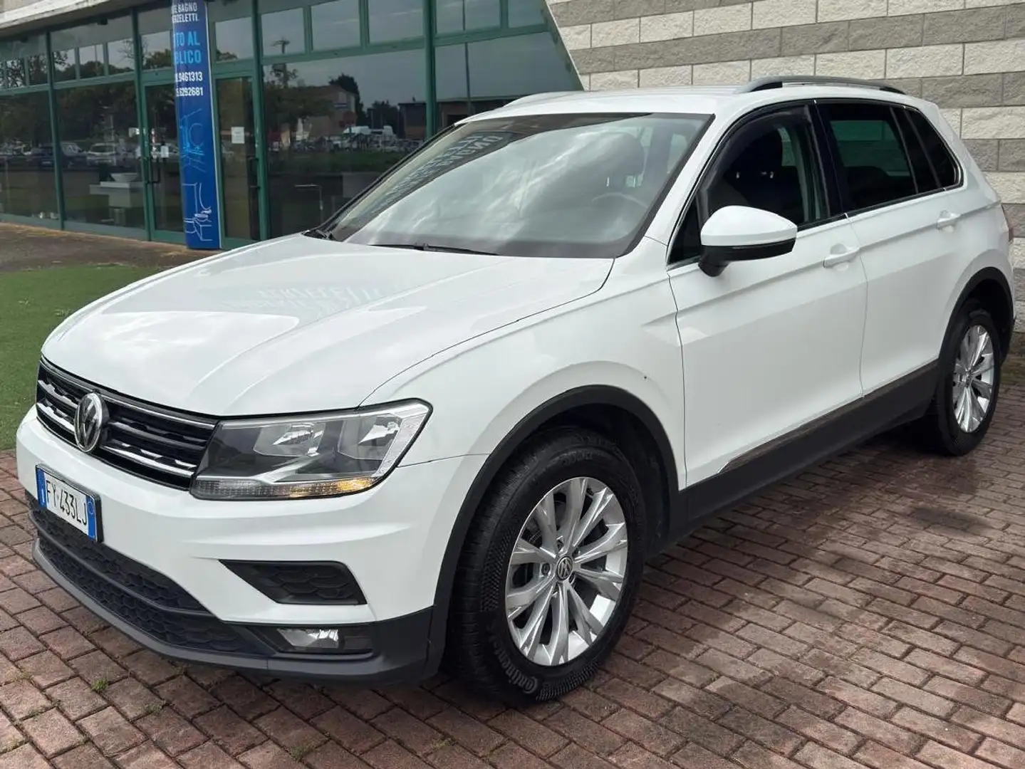 Volkswagen Tiguan II TDI SCR DSG 2019 ADVANCED BLUEMOTION TECHNOLOGY Wit - 2