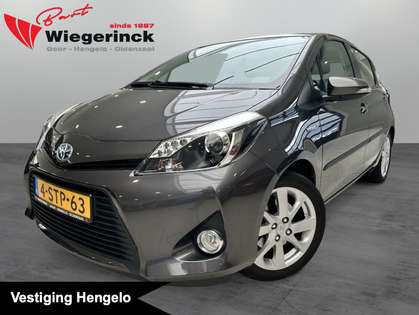 Toyota Yaris 1.5 Hybrid Dynamic [TREKHAAK| CLIMA| CRUISE CONTRO