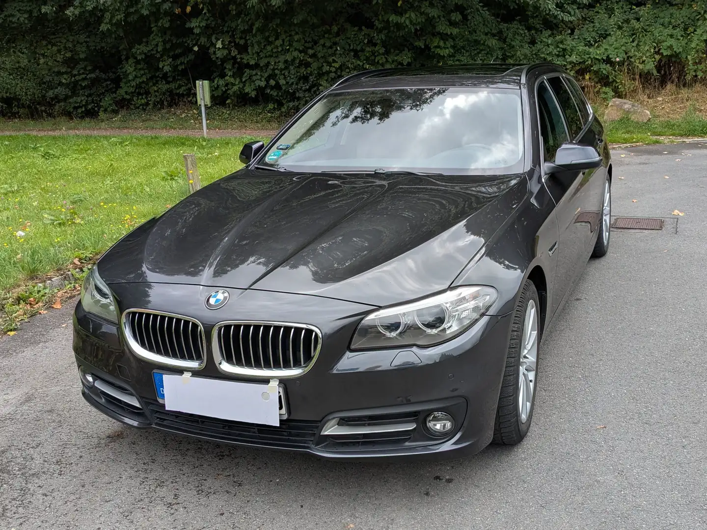 BMW 520 520d xDrive Touring Aut. Luxury Line Gri - 1