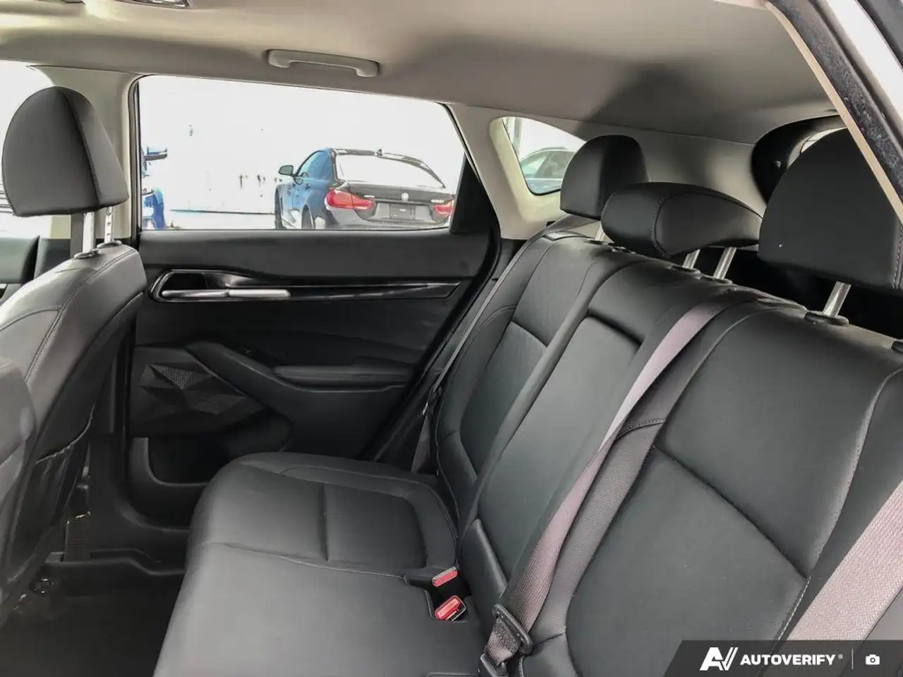 Kia Seltos снимка Kia Seltos