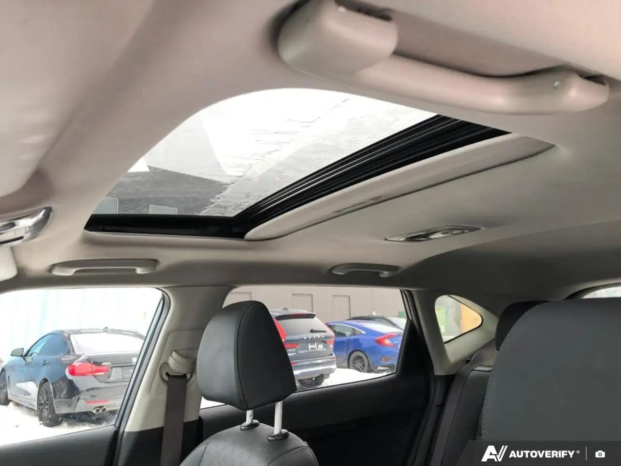 Kia Seltos снимка Kia Seltos