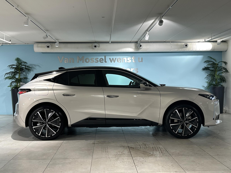 DS Automobiles DS 4 No 1.6 PHEV Etoile Nappa | Panoramisch Schuif kant — photo 5