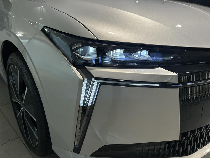 DS Automobiles DS 4 No 1.6 PHEV Etoile Nappa | Panoramisch Schuif kant — photo 10