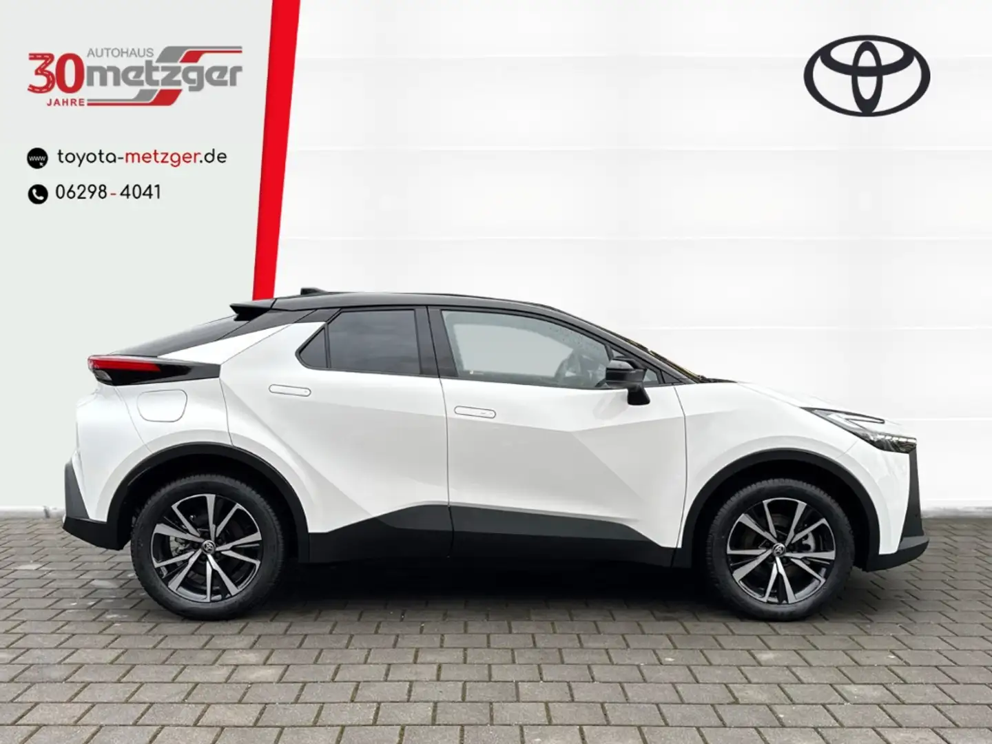 Toyota C-HR 2.0 Plug-In Hybrid Team Deutschland 4x2 +Navi +LED Weiß - 2