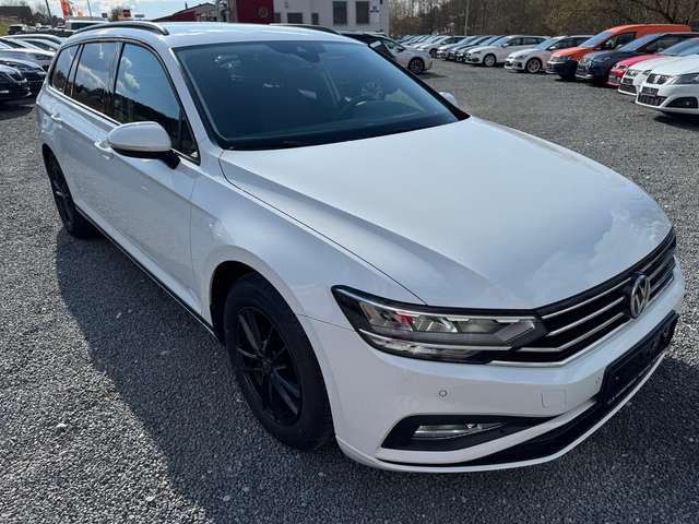 Imagine Volkswagen Passat Variant 2.0 TDI *DSG*PDCHI+VO+KAMERA*NAVI