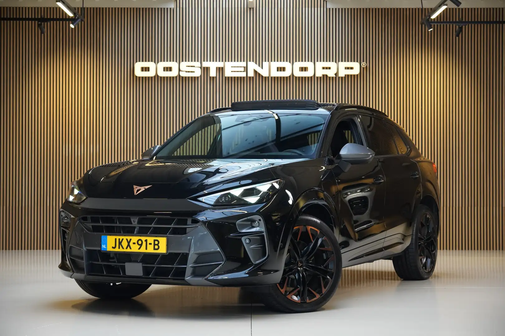 CUPRA Terramar 1.5TSI/272pk e-Hybrid VZ Performance|2024|Panorama Zwart - 1